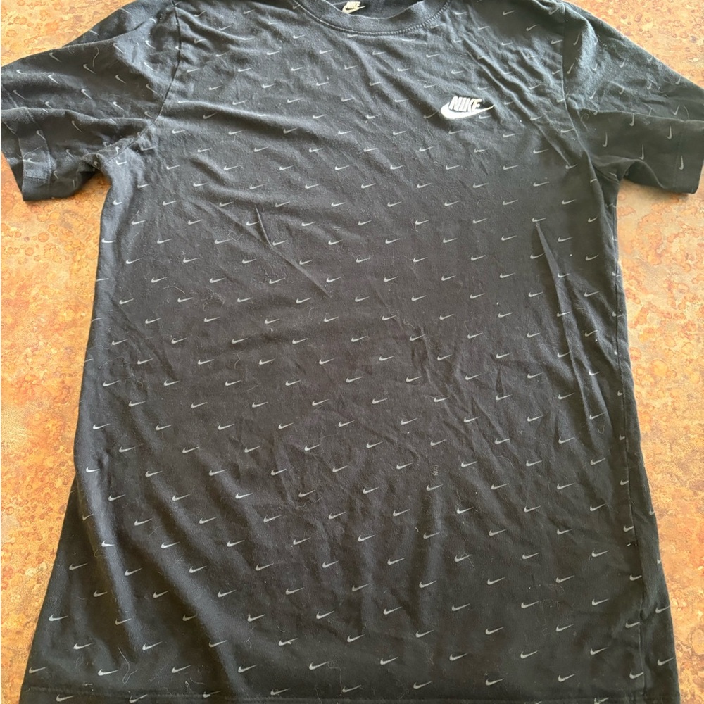 Nike Black Short Sleeve Tee with Subtle Print
